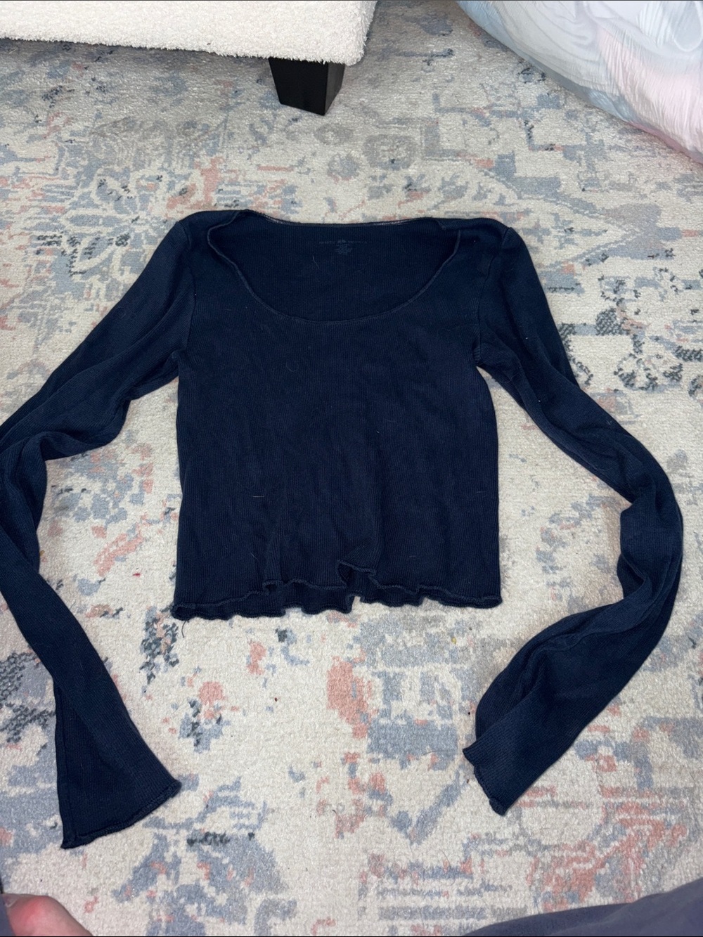 Brandy Melville Long-Sleeve Scoop Neck Top size small
